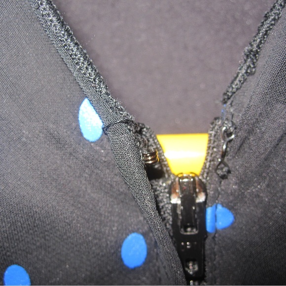 Vintage cocktail length dress by Zarnett of Toronto. - Picture 7 of 14